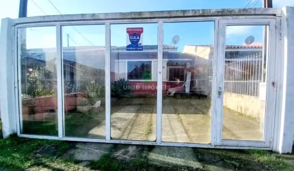 Imperdível: Casa à venda em Porto Alegre-RS, bairro Hípica! 3 quartos, 2 salas, 1 banheiro, 2 vagas de garagem, 62m².