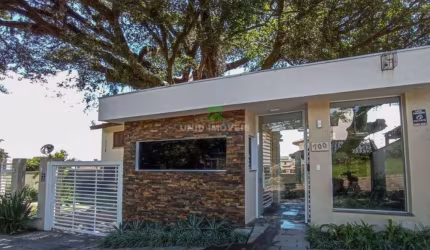 Casa de Luxo em Condomínio no Bairro Cristal, Porto Alegre - 4 Quartos, 2 Suítes, 2 Salas, 2 Banheiros, 4 Vagas, 227m².