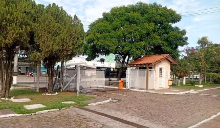 Casa em Condomínio à Venda na Hípica, Porto Alegre-RS: 2 Quartos, 1 Sala, 1 Banheiro, 1 Vaga de Garagem, 78m².
