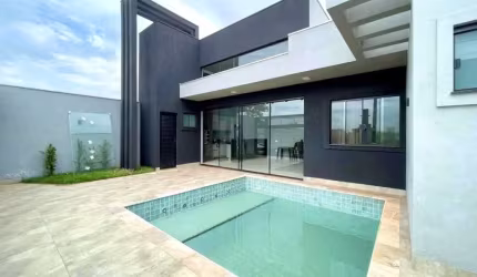 Casa à venda em Porto Rico/PR.