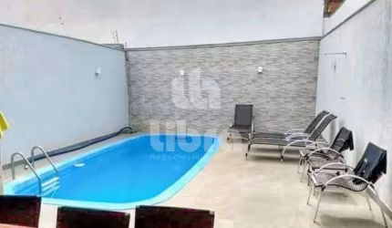 Sobrado à venda no Jardim Imperial II.