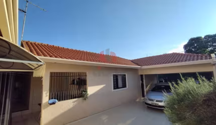 Casa a Venda em Mandaguaçú/PR.