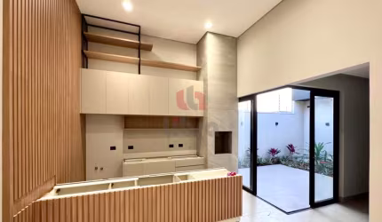 Casa a venda no bairro Jardim Campos.