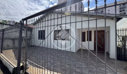 Casa  espaçosa,  3 dorms , 2 banheiros com quintal grande no Taquaral codigo: 105174