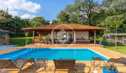 Chacara na região de Sousas, com area de mata preservada e area de piscina linda com vista perene codigo: 47287