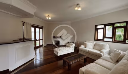 Casa com quintal grande em Condomínio codigo: 47813