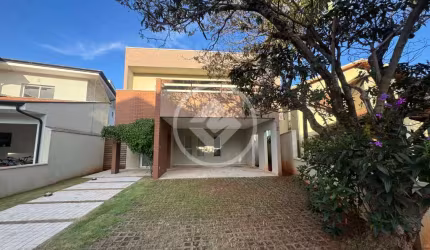 Casa em condomínio com lindo lazer, 3 suítes, escritório e quintal grande. codigo: 106797