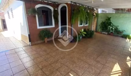 Casa de 75 m2 com 2 dormitórios sendo 1 suíte a venda, no Jardim Garcia codigo: 115023