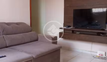 Casa sobrado com 250 m2 de área total e 160 m2 de área construída, com 4 dormitórios sendo 1 suíte, em Paulínia. codigo: 116837