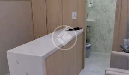Sala comercial de 40 m2 para área médica, localizada no Condomínio Easy Office em Campinas. codigo: 120561