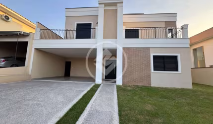 Casa de 252 m2 de área construída, com 3 suítes com closet, escritório, quintal com piscina, no Condomínio Villagio Di Siena em Campinas. codigo: 121380