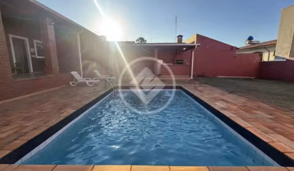 Casa com terreno de 450 m2 e 190 m2 de área construída, na região da Unicamp, com 1 dormitório, piscina e churrasqueira com quintal. codigo: 123264