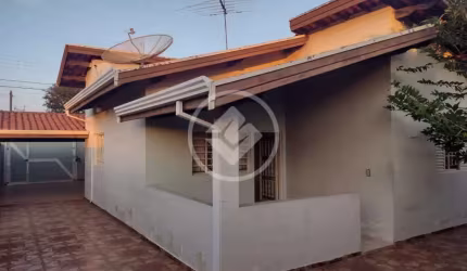 Casa com tereno de 300 m2 e 186 m2 de área construída, com 3 dormitórios sendo 1 suíte, no bairro Egídio Tagliiari em Artur Nogueira. codigo: 124478