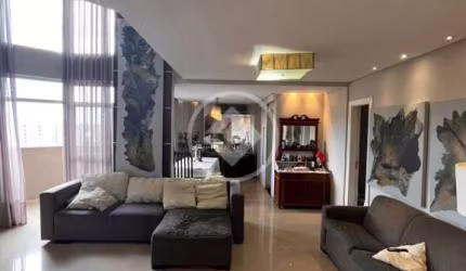 Apartamento Duplex de 150 metros, com 03 quartos, 01 suite. Semi mobiliado, com armarios quartos e cozinha. Com 02 garagens. codigo: 97031