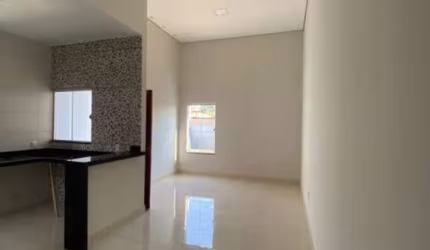 LINDA CASA TÉRREA COM 3 QUARTOS SENDO 1 SUÍTE PÉ DIREITO DUPLO COM 2 VAGAS DE GARAGEM, E EM ÓTIMA LOCALIZAÇÃO PRÓXIMO AO COMPER E SHOPPING VG codigo: 83519