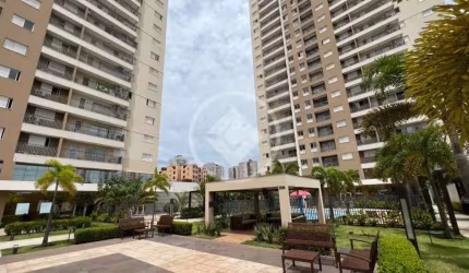 apartamento com 3 quartos sendo 1 suíte e 1 banheiro social, sala e cozinha, completo de planejados, sol da manha, andar alto com duas vagas de garagem coberta.. Apartamento lindo em uma localidade ma