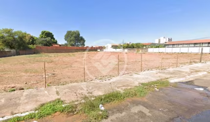 Vende-se terreno de 4.100 m² atrás do Várzea Grande Shopping no bairro Jardim Aeroporto - R$ 683,00 o m2 - Várzea Grande (MT) - Valor: R$ 2.800.000,00 codigo: 106936