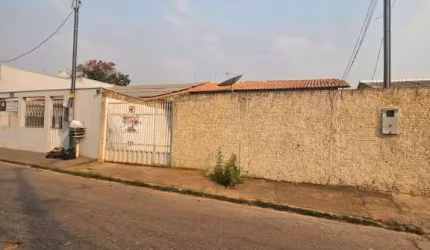 CASA LOCALIZADA A 2K DO SHOPPING ESTAÇÃO NO BAIRRO JARDIM ARAÇÁ codigo: 84366