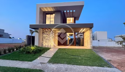 BELISSIMO SOBRADO RECEM CONSTRUIDO COM 216 METROS DE ÁREA CONSTRUÍDA, 3 SUITES codigo: 98417