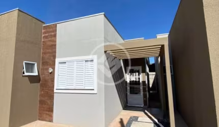 Vende-se Casa recém-construída em Condomínio no Pedra 90 - 125 m² de terreno, 71 m² construídos - 2 quartos sendo 1 suíte - Valor de venda: R$ 390.000,00 codigo: 106277