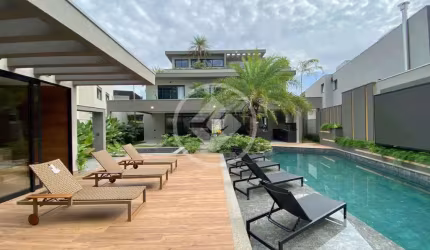 Casa com 7 suítes no Módulo 12 da Riviera codigo: 92463