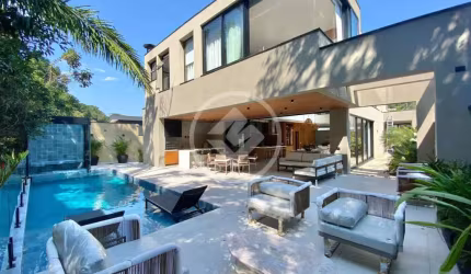 Casa com 6 Suítes no Módulo 24 da Riviera codigo: 92569