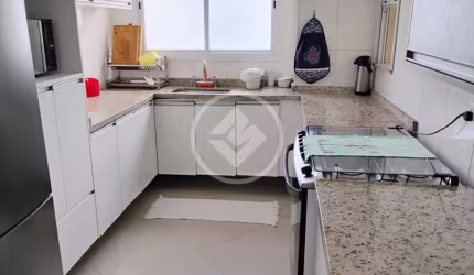 Apartamento Alto Padrão, VISTA MAR, 03 dormitórios (01 suíte), 110 m2, Cond. Lazer completo, À 50 metro do Shopping La Plage, na praia das Pitangueiras Guarujá/SP codigo: 111189
