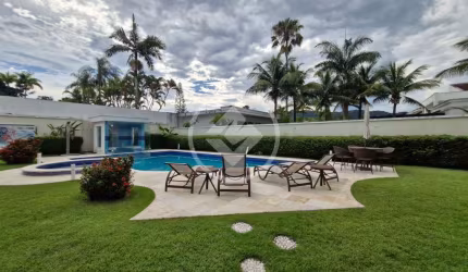 Linda Casa a venda condominio Jardim Acapulco Guarujá SP codigo: 111639