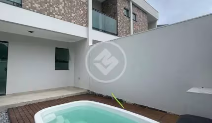 Sobrado a venda em Camboriú. Valor: R$ 780.000,00 codigo: 72814