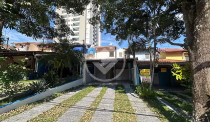Sobrado com 4 dormitórios em condomínio no bairro Jardim Califórnia, Jacareí - SP codigo: 111588