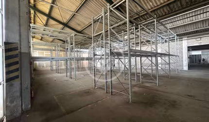 Galpão 388m2 comercial e Industrial em condomínio no bairro Santana em São José dos Campos- SP codigo: 120031