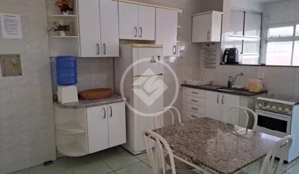 Excelente apto de 3 quartos com 1 suite a 2 quadras da Praia do Morro com vista para o mar. codigo: 97608