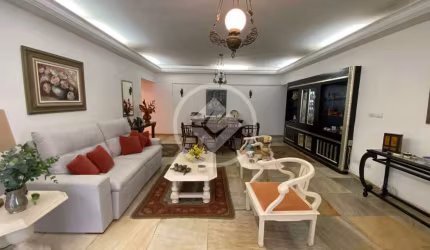 Apartamento 3 quartos sendo 1 suíte, sala de estar, sala de jantar, varanda, sol da manha 1 vaga na garagem na melhor localização do Centro de Guarapari. codigo: 85667