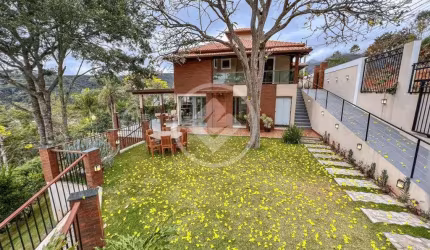 CASA EM PEDRA AZUL codigo: 48041