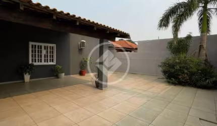 Casa linda e espaçosa que pode ser transformada em comércio codigo: 86723