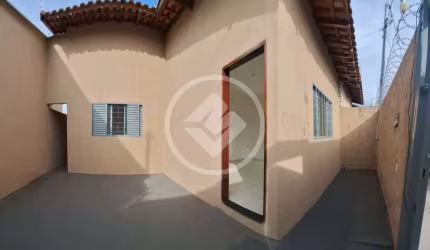 CASA 2 QUARTOS SENDO UMA SUÍTE A VENDA PRÓXIMO A JULIO DE CASTILHO. codigo: 108892
