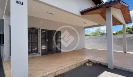 Casa a Venda com 3 Dormitórios codigo: 93066