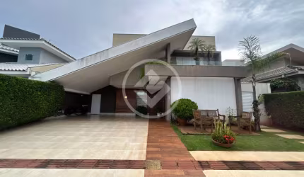 Sobrado de Alto Padrão à venda no Condomínio Damha I codigo: 121990