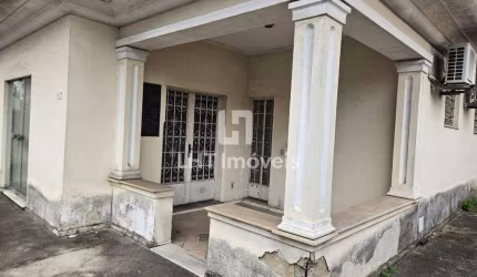 Casarão de 3 quartos à venda no Fonseca, Niterói-RJ
