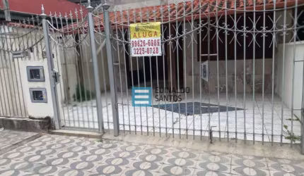 Casa com 3 dormitórios para alugar, 150 m² por R$ 1.930,00/mês - Benfica - Juiz de Fora/MG