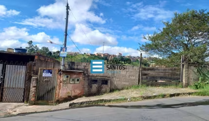 Casa com 3 dormitórios à venda, 200 m² por R$ 260.000,00 - São Francisco de Paula - Juiz de Fora/MG