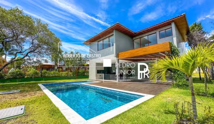 Casa à Venda em Praia do Forte Alto Padrão