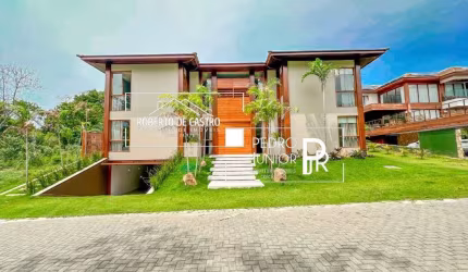 Mansão à Venda em Praia do Forte triplex 6 Suítes -  Alto Padrão