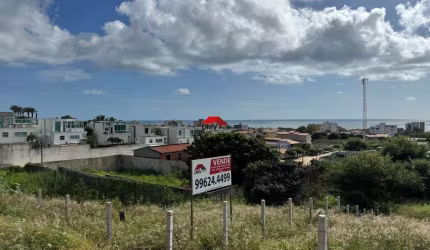 Terreno em condomínio fechado à venda na Avenida Trajano de Medeiros, Praia do Futuro, Fortaleza por R$ 695.000