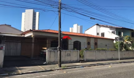Casa com 2 quartos à venda na Rua João Brígido, 705, Joaquim Távora, Fortaleza por R$ 800.000