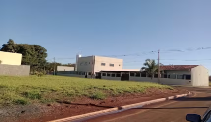 VENDO EXCELENTE TERRENO NO CONDOMÍNIO