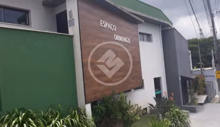 Sala para locação no centro da cidade de Vinhedo / SP codigo: 57383
