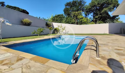 Casa de alto Padrão com 3 suítes, piscina e área gourmet em Condomínio fechado em Vinhedo - SP codigo: 121880
