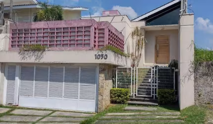 Casa com piscina com 3 dormitórios à venda, 285 m² por R$ 990.000 - Vila Oliveira - Mogi das Cruzes/SP
