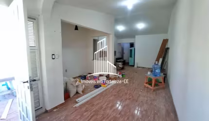 Casa plana reformada com 4 quartos à venda na Cidade 2000